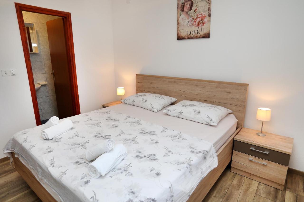 Apartman Gilan Seget Vranjica Eksteriør bilde