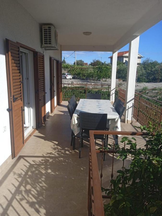 Apartman Gilan Seget Vranjica Eksteriør bilde